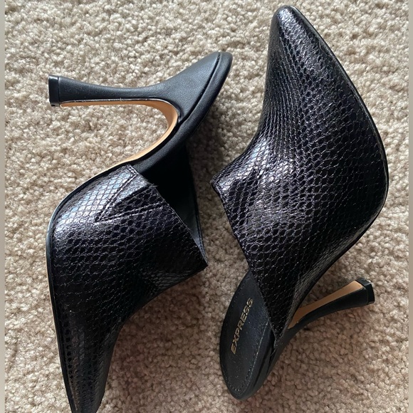 NWOT Express heeled mules size 8 - Picture 1 of 4